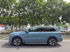 Li Auto ONE Extended Range 6-Seater - ფოტო 4