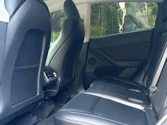 Tesla Model Y Rear-Wheel Drive - ფოტო 17