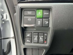 Honda Odyssey 2024 2.0L e:HEV Luxury - ფოტო 13