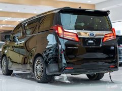 Toyota Alphard 2021 Hybrid 2.5L Luxury - ფოტო 12
