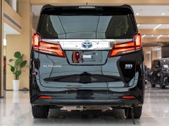 Toyota Alphard 2021 Hybrid 2.5L Luxury - ფოტო 13