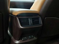 Lexus ES 300h Excellence - ფოტო 11