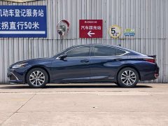 Lexus ES 300h Excellence - ფოტო 4