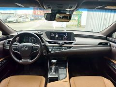 Lexus ES 300h Excellence - ფოტო 9