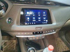Cadillac XT4 28T FWD Luxury - ფოტო 14
