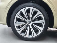 Bentley Bentayga 4.0T V8 - ფოტო 18