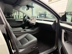 Tesla Model Y Long Range All-Wheel Drive - ფოტო 16