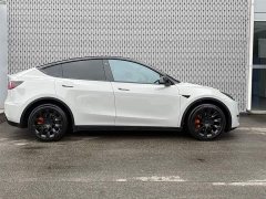 Tesla Model Y Long Range All-Wheel Drive - ფოტო 3