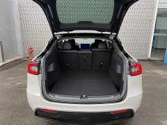Tesla Model Y Long Range All-Wheel Drive - ფოტო 6
