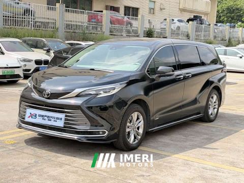 2025 Toyota Sienna 2.5L Hybrid AWD Luxury