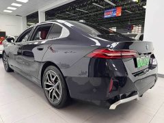 BMW i5 eDrive 35L M Sport Package - ფოტო 7