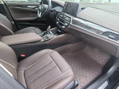 BMW 5 Series 525Li Luxury Package - ფოტო 9
