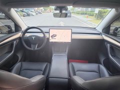 Tesla Model Y Rear-Wheel Drive - ფოტო 13