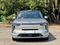 IM Motors Zhiji LS8 52 Max Luxury Six-Seater - ფოტო 2