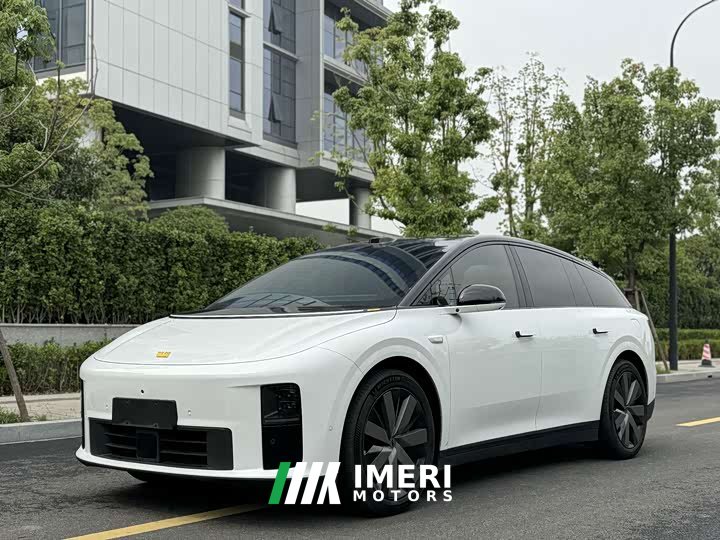 Li Auto i6 Four-Wheel Drive Standard Edition - ავტომობილი ჩინეთიდან