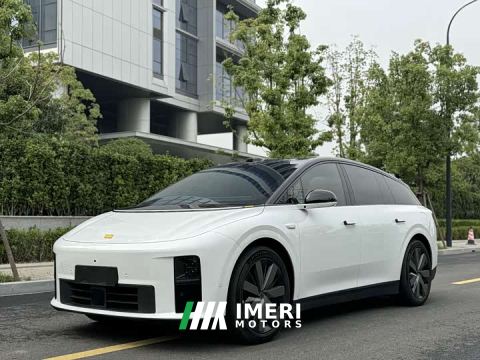 2025 Li Auto i6 Four-Wheel Drive Standard Edition
