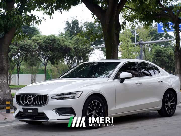 Volvo S60 B4 Smart Luxury Edition