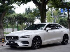 Volvo S60 2022 B4 Smart Luxury Edition - ფოტო 1