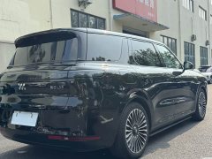 IM Motors Zhiji LS8 52 Max Luxury Six-Seater - ფოტო 15
