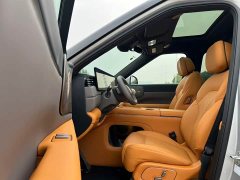 IM Motors Zhiji LS8 52 Max Luxury Six-Seater - ფოტო 4