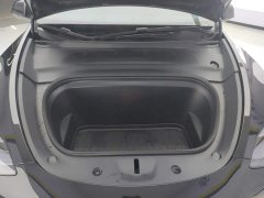 Tesla Model Y Rear-Wheel Drive - ფოტო 10