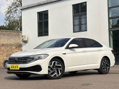 Volkswagen Sagitar 300TSI DSG Excellence Edition - ფოტო 1