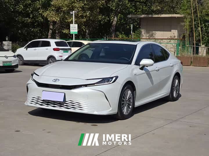 Toyota Camry 2024 Hybrid 2.0HE Elite - ავტომობილი ჩინეთიდან