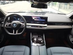 BMW i5 eDrive 35L Premium M Sport Package - ფოტო 8