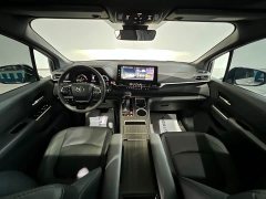 Toyota Sienna 2.5L Hybrid AWD Luxury - ფოტო 18