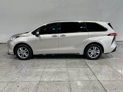 Toyota Sienna 2.5L Hybrid AWD Luxury - ფოტო 2