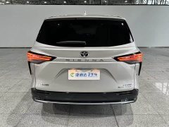 Toyota Sienna 2.5L Hybrid AWD Luxury - ფოტო 6