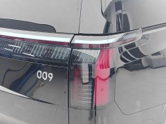 Zeekr 009 Seven-Seat Aisle Version AWD 108kWh - ფოტო 8