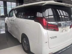 Toyota Alphard 2021 Hybrid 2.5L Luxury - ფოტო 9