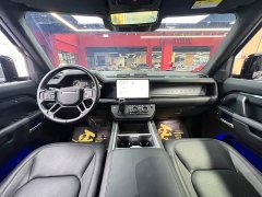 Land Rover Defender 110 3.0T P400 X-Dynamic HSE - ფოტო 12