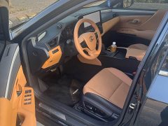 Lexus ES 200 Premium Edition - ფოტო 4