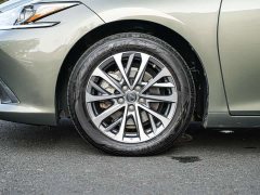 Lexus ES 200 Excellence Edition - ფოტო 8