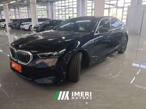 2025 BMW 5 Series 530Li Luxury M Sport Package - ავტომობილი ჩინეთიდან