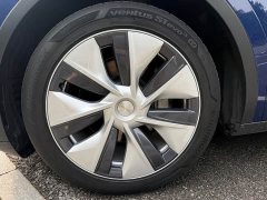 Tesla Model Y Long Range All-Wheel Drive - ფოტო 9