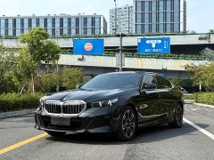 BMW 5 Series Facelift 530Li Leading Luxury Package - ფოტო 1