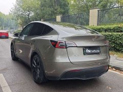 Tesla Model Y Standard Range RWD - ფოტო 7