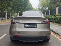 Tesla Model Y Standard Range RWD - ფოტო 8