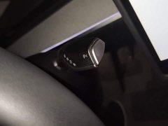 Tesla Model Y Rear-Wheel Drive - ფოტო 16