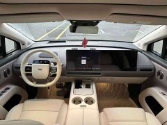 Li Auto i8 Standard Edition - ფოტო 6