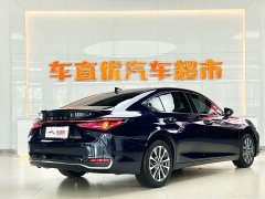 Lexus ES 300h Premium Edition - ფოტო 5