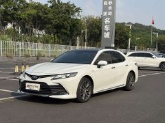 Toyota Camry Hybrid 2.5L HG Luxury - ფოტო 1
