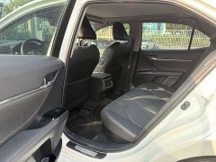 Toyota Camry Hybrid 2.5L HG Luxury - ფოტო 16