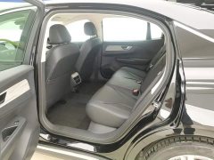 FAW Red Flag E-QM5 Facelift Base Mobility Edition - ფოტო 11