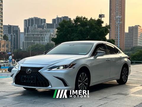 2024 Lexus ES 200 Luxury - автомобиль из Китая