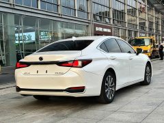 Lexus ES 2023 200 Luxury - ფოტო 3