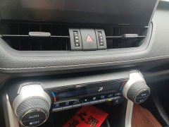 Toyota Venza 2.0L CVT AWD Luxury - ფოტო 14